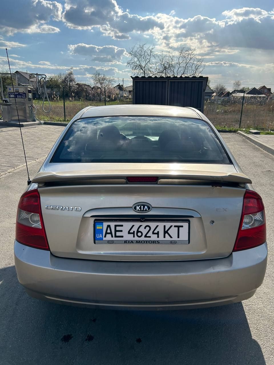 Kia Cerato 2006. 2.0 двигун. Газ/бензин.