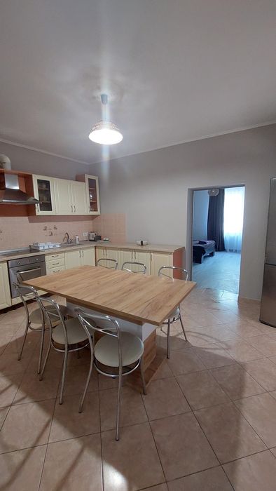 Будинок подобово,ВІЛЬНО