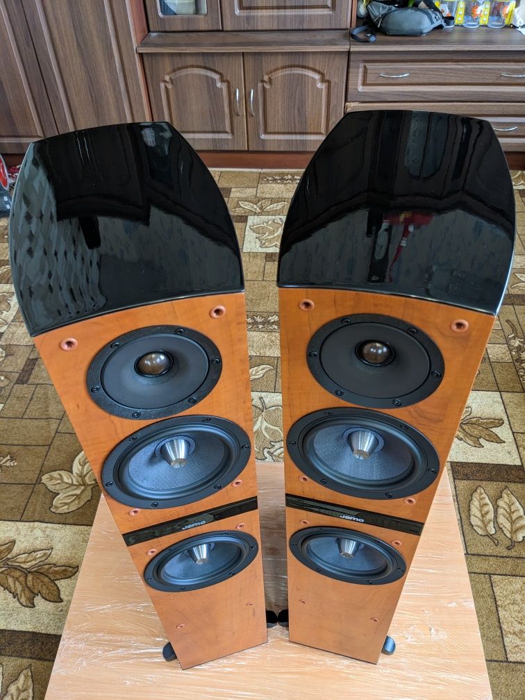 Продам HI-END акустические системы Jamo C805 В ИДЕАЛЕ MADE IN DENMARK!