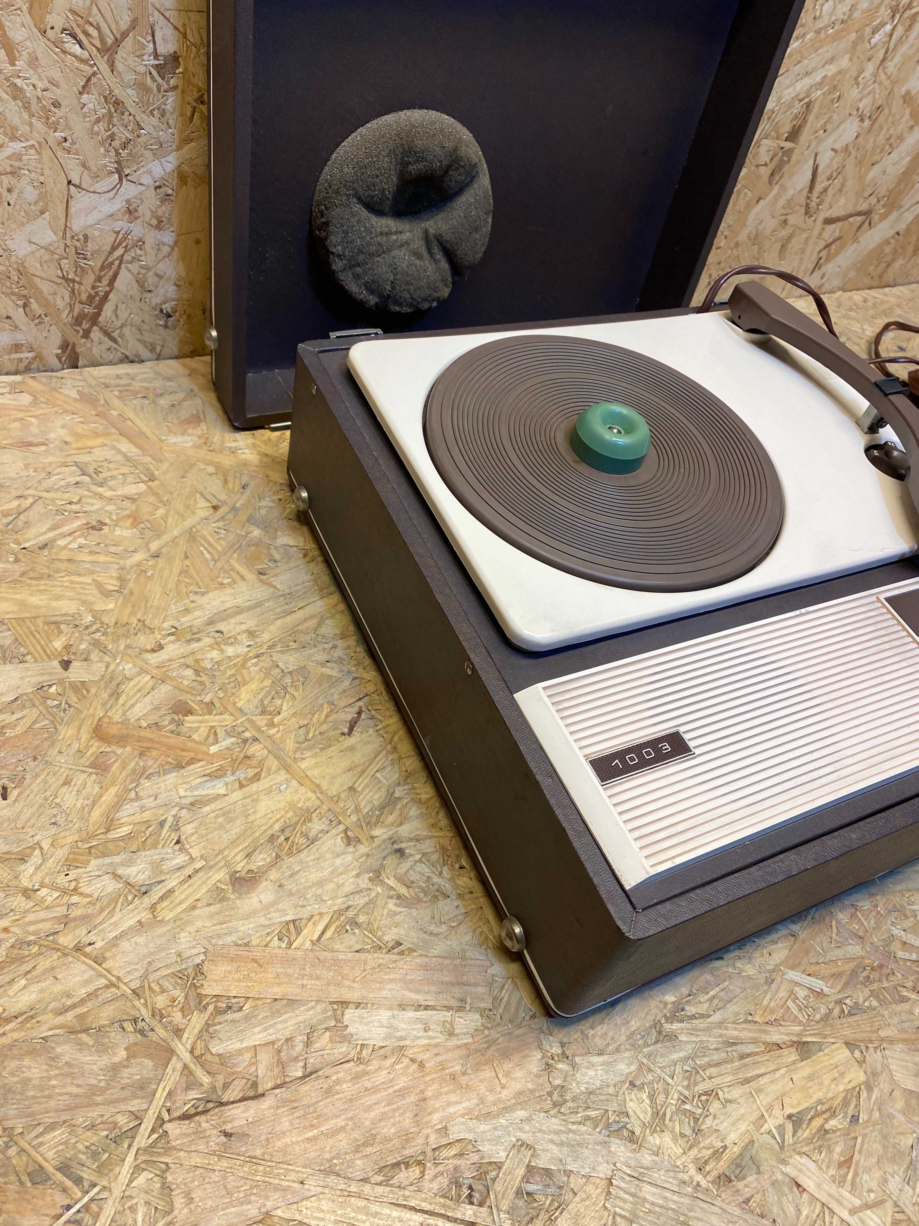 gramofon Dual Kosmophon 1003  walizkowy kolekcjonerski (film pokazowy)