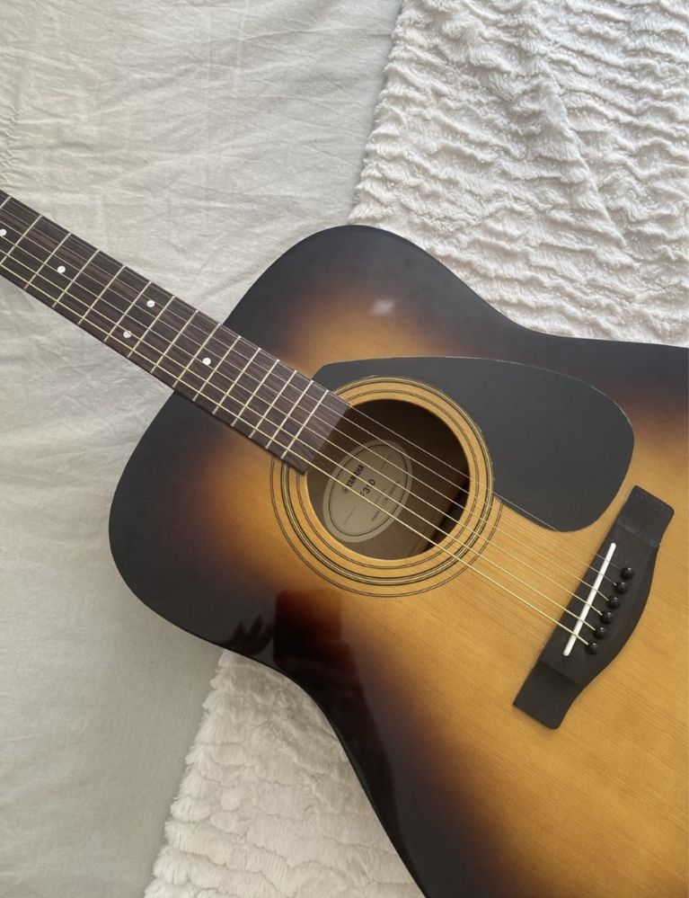 Guitarra YAMAHA Nova