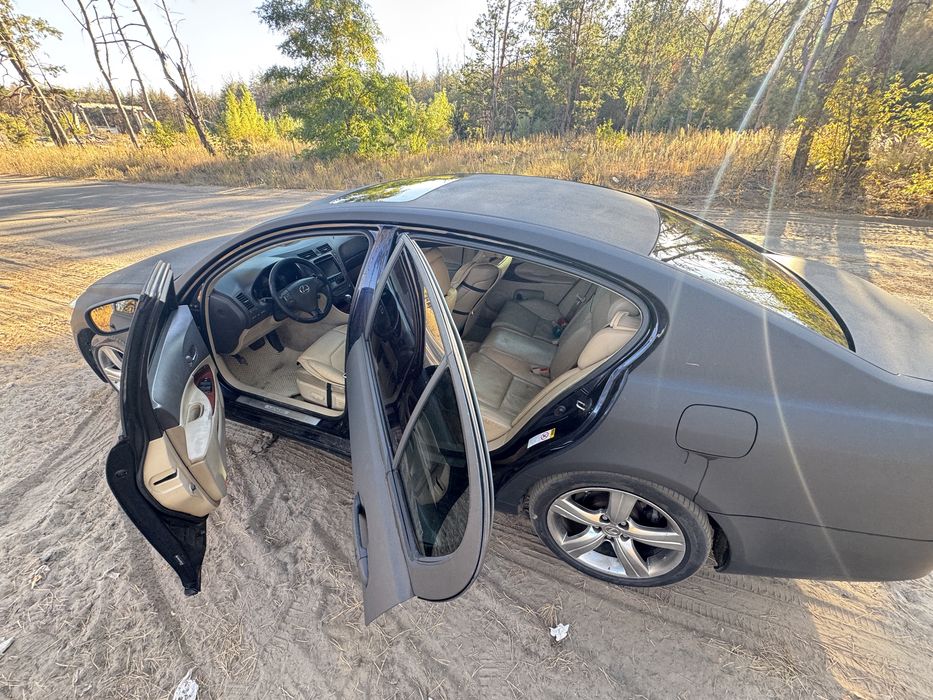 Лексус GS300 в отличном  состоянии