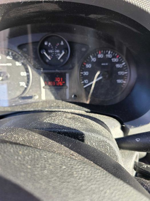 Peugeot Partner 3 Lugares 90cv impecável 2012 valor não negociável