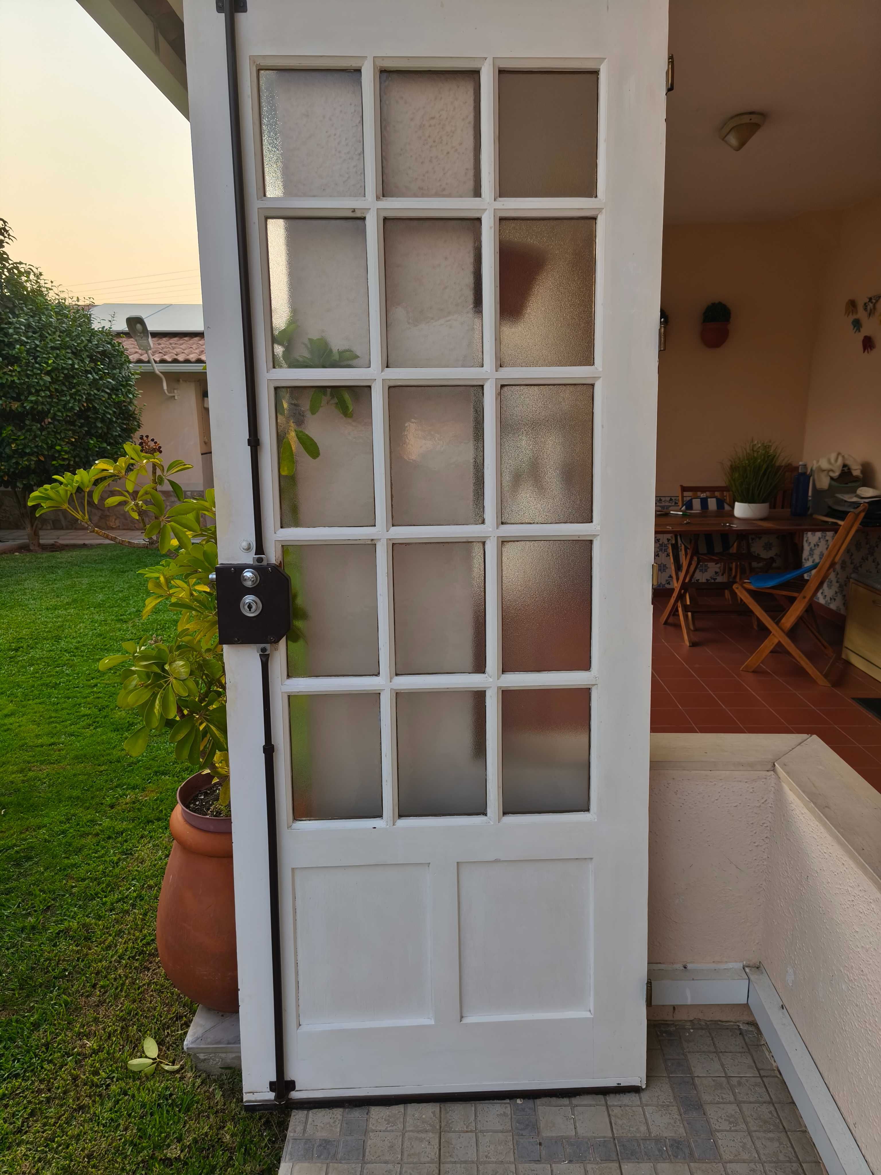 Porta em madeira