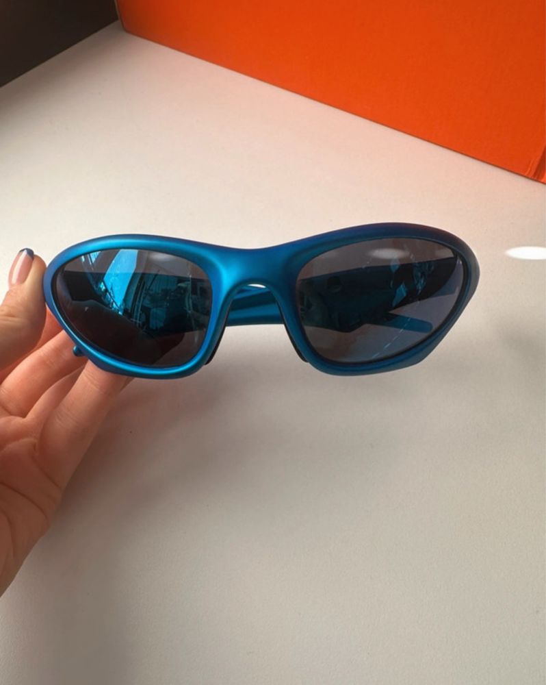 Sportowe okulary przeciwsłoneczne Oakley Shark