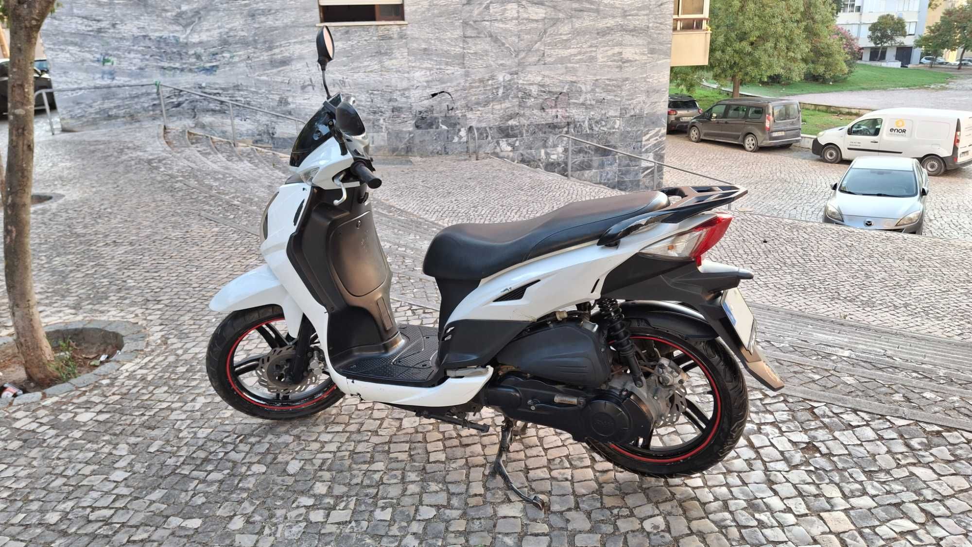 Motociclo Sym Symphony SR 125 CC