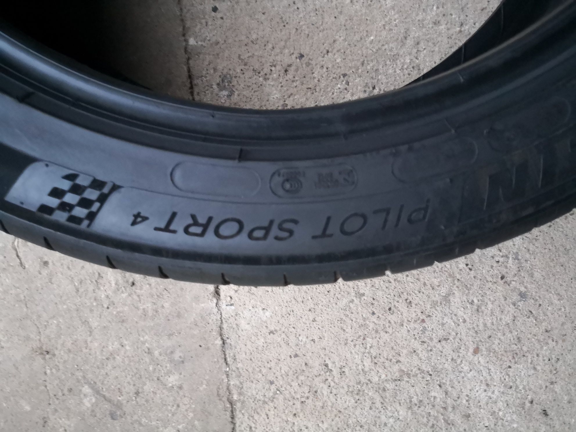 245/45r19 Michelin 2022r 6mm