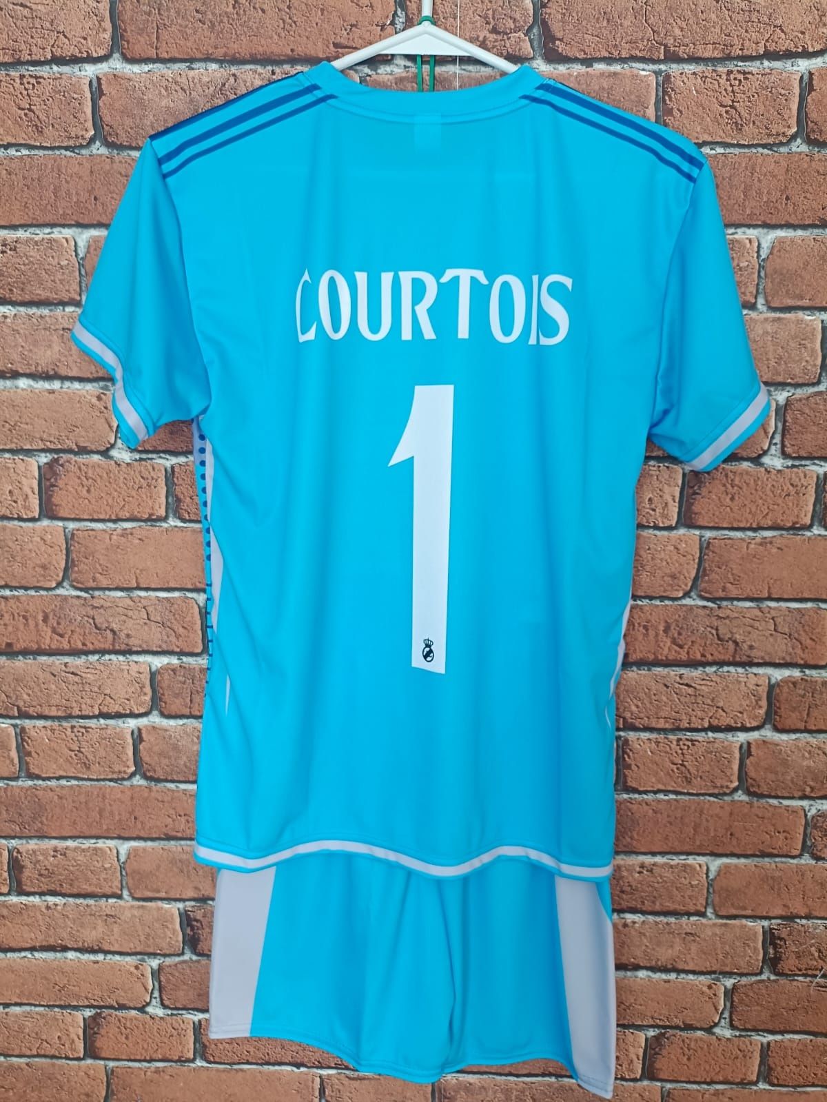Strój bramkarski dziecięcy Real Madryt Courtois rozm. 152