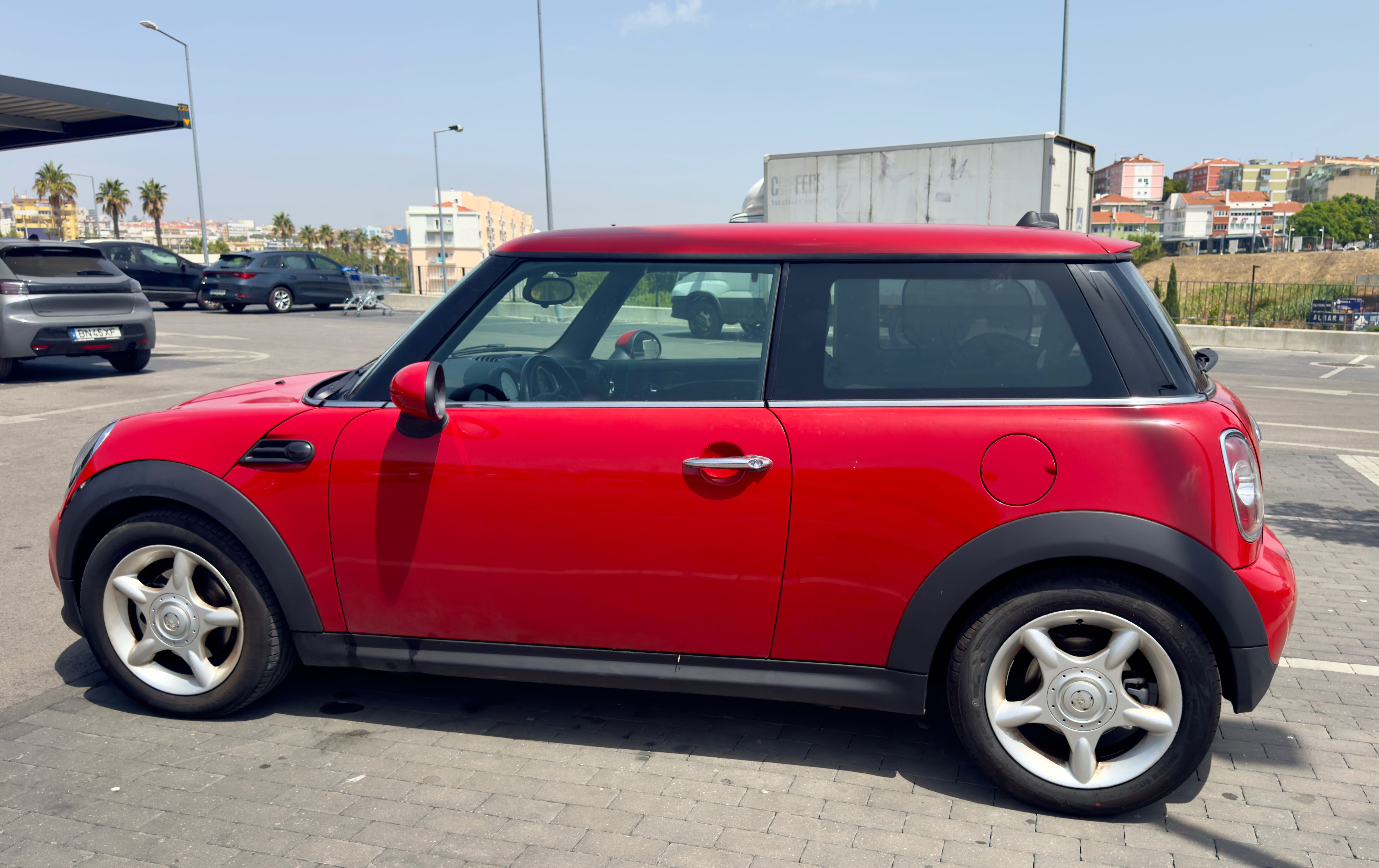 MINI Cooper  One D 2012