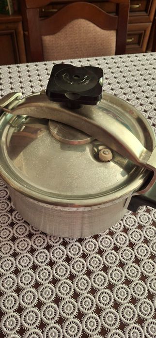 Szybkowar z czasów PRL Kompletny w bardzo dobrym stanie