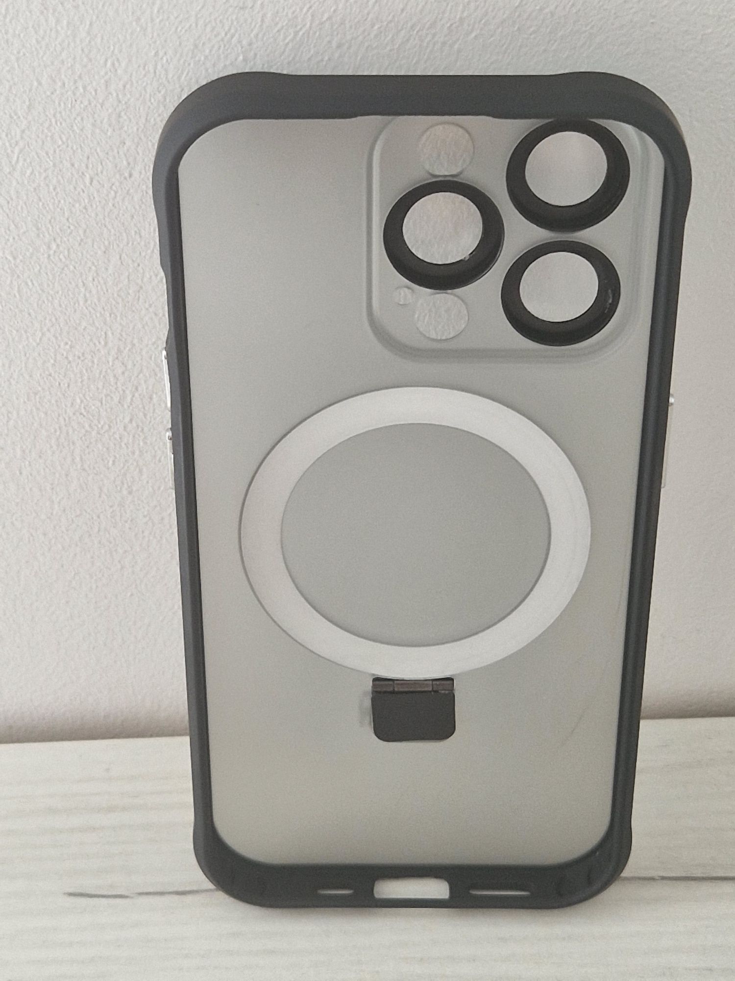 Tel Protect Magical Magsafe Stand Case do Iphone 14 Pro czarny