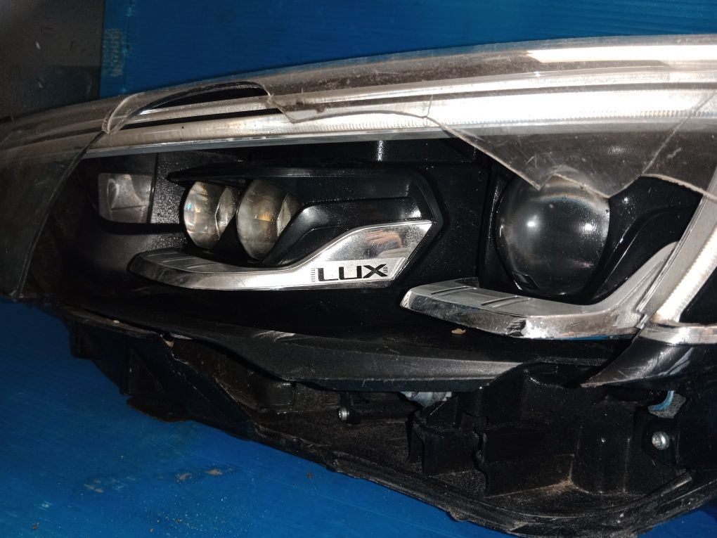 Opel Insignia lampa przód lewa full LED