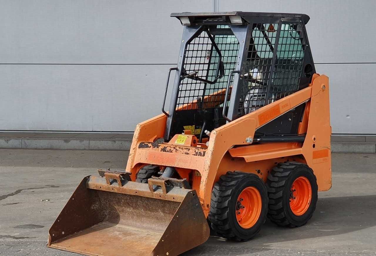 Wynajem Minikoparki,  Mini ładowarka Bobcat S 70