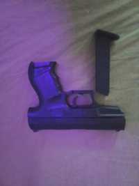 Пістолет іграшковиї Р99