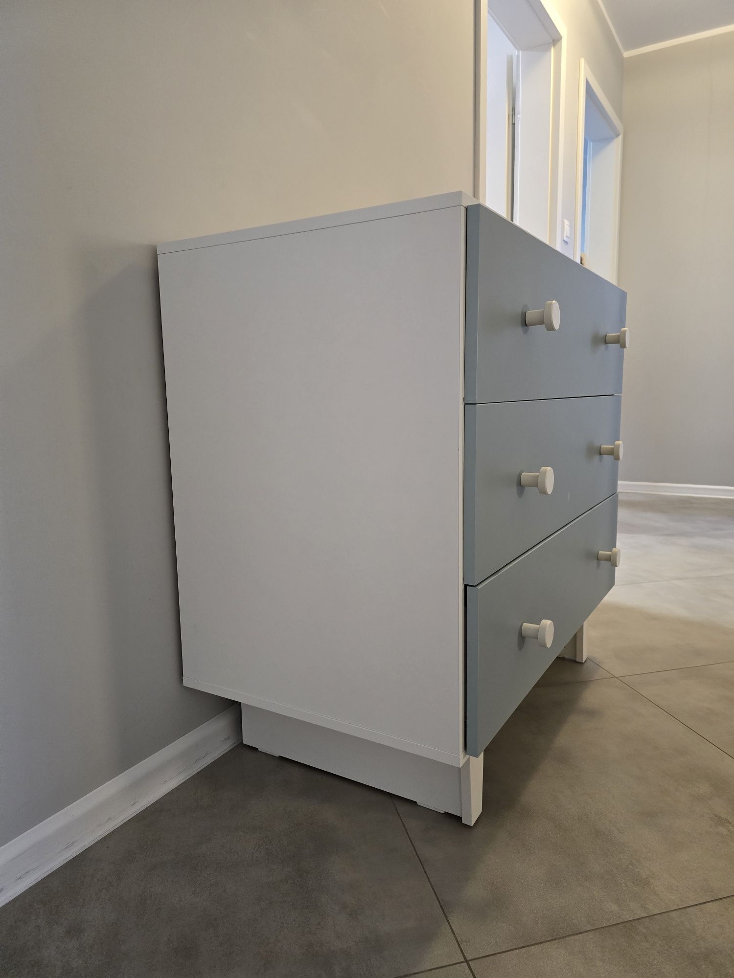 Sprzedam Komoda 3 szuflady