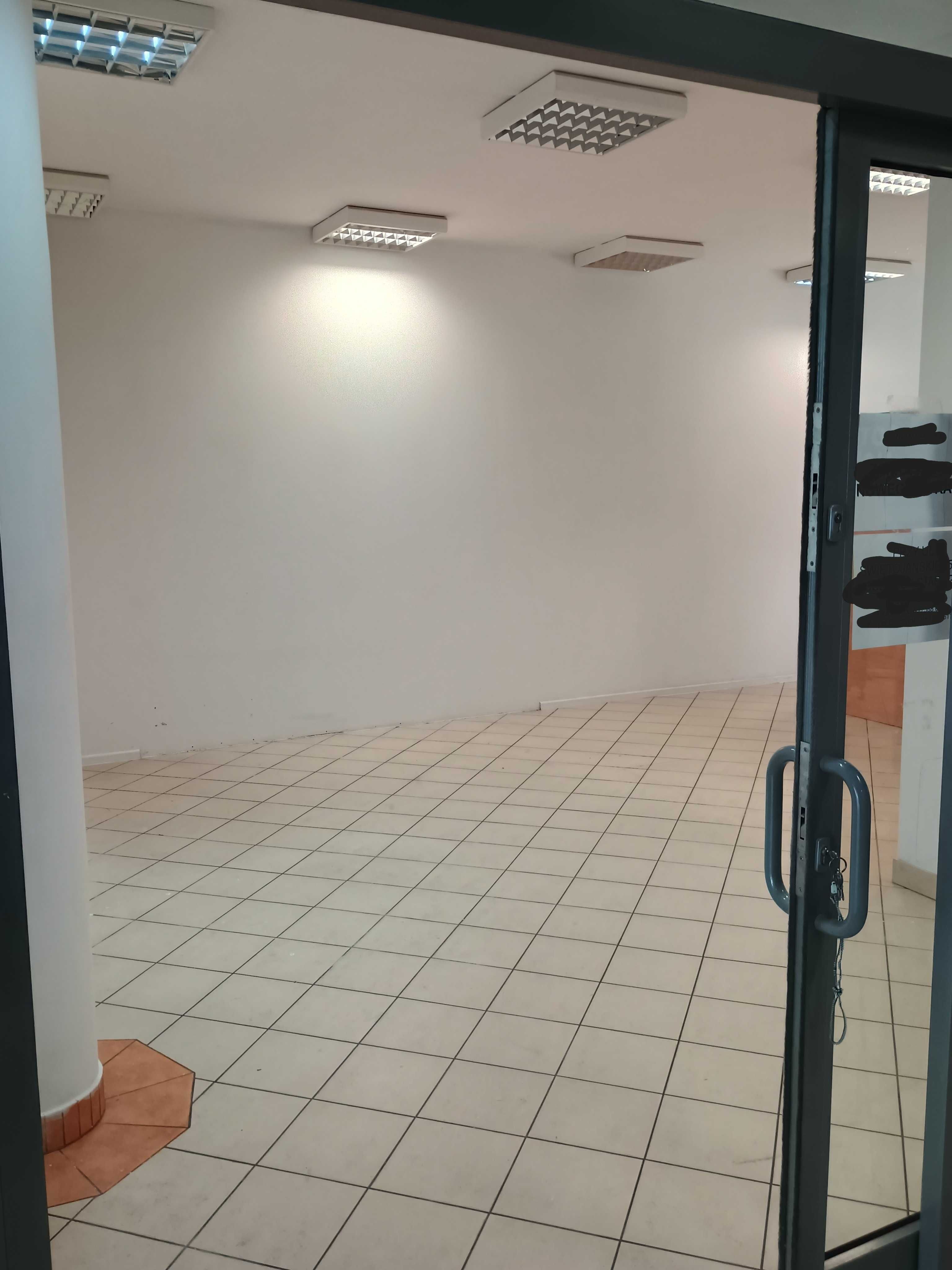 Lokal usługowy 40 m2 Świętojańska 11 parter