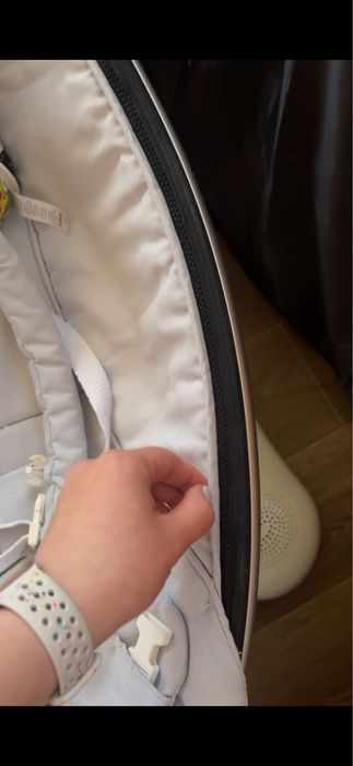 ПРОДАМ заколисуючий центр 4MamaRoo 2.0