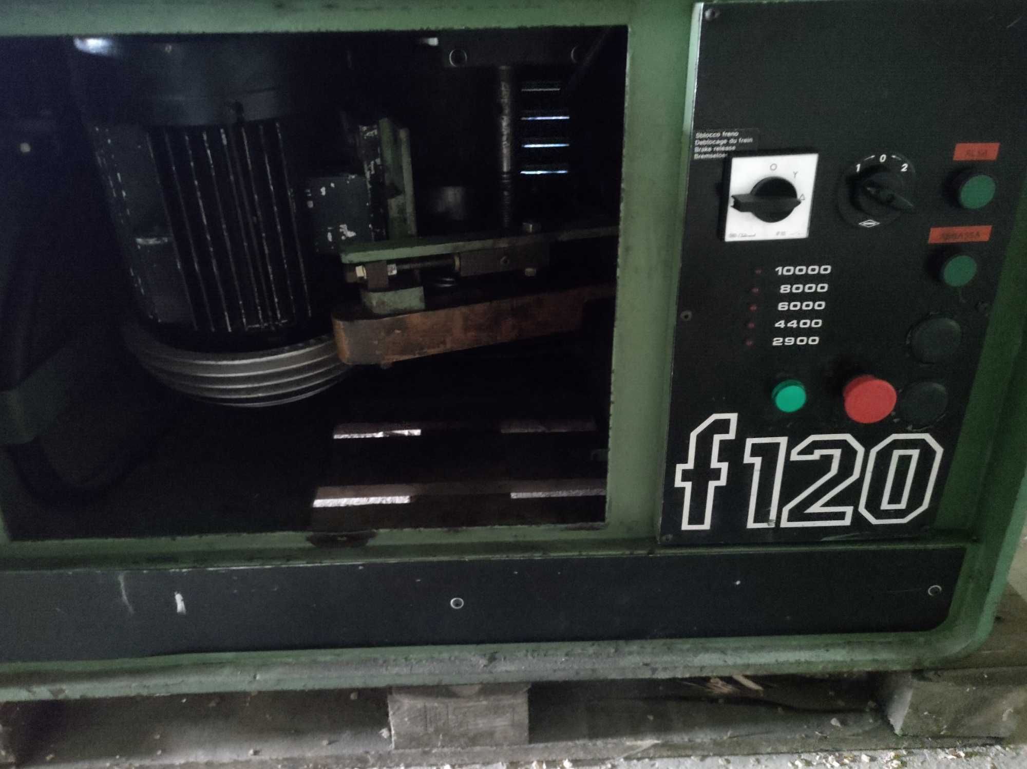 Frezarka Casadei F120-elektrycznie podnoszone i  uchylne wrzeciono