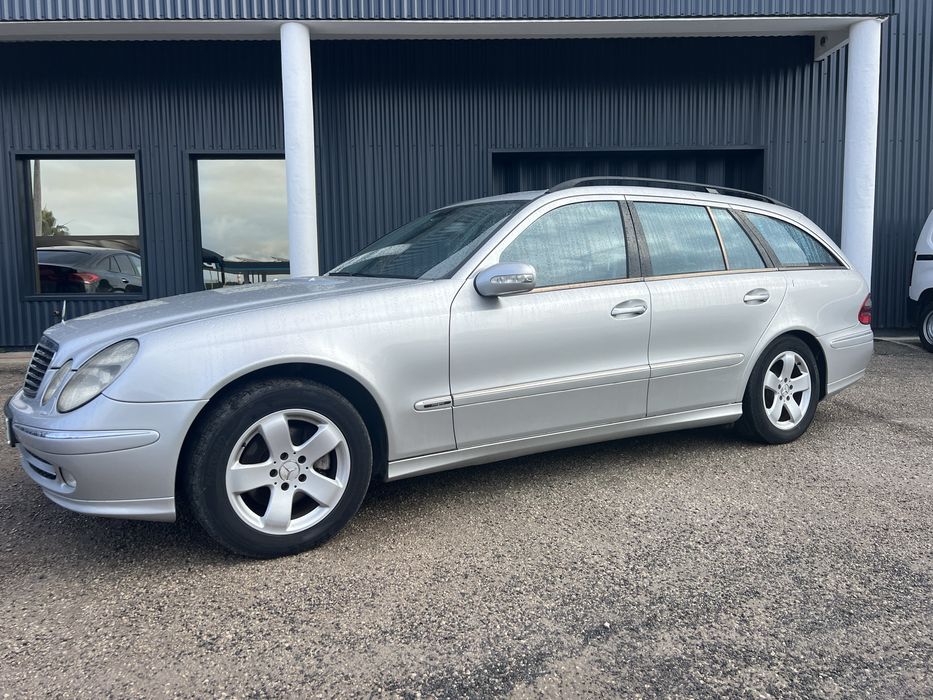 135 € 84 meses E220  ,CX AUT, T/A ,150 CV , Estimada