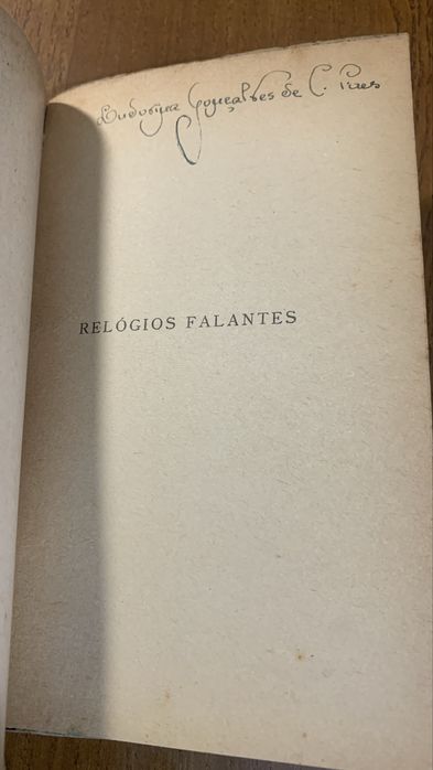 Relógios falantes