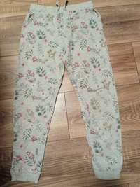Spodnie dresowe w kwiatki bawełniane 146