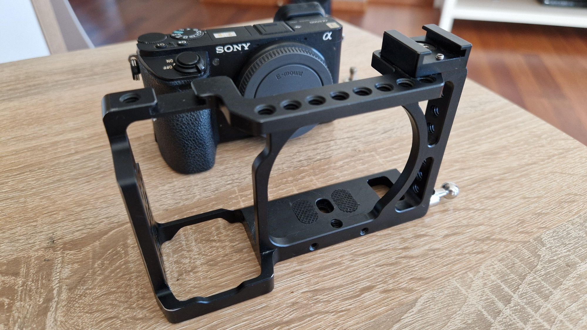 Бездзеркальна камера Sony A6500 body