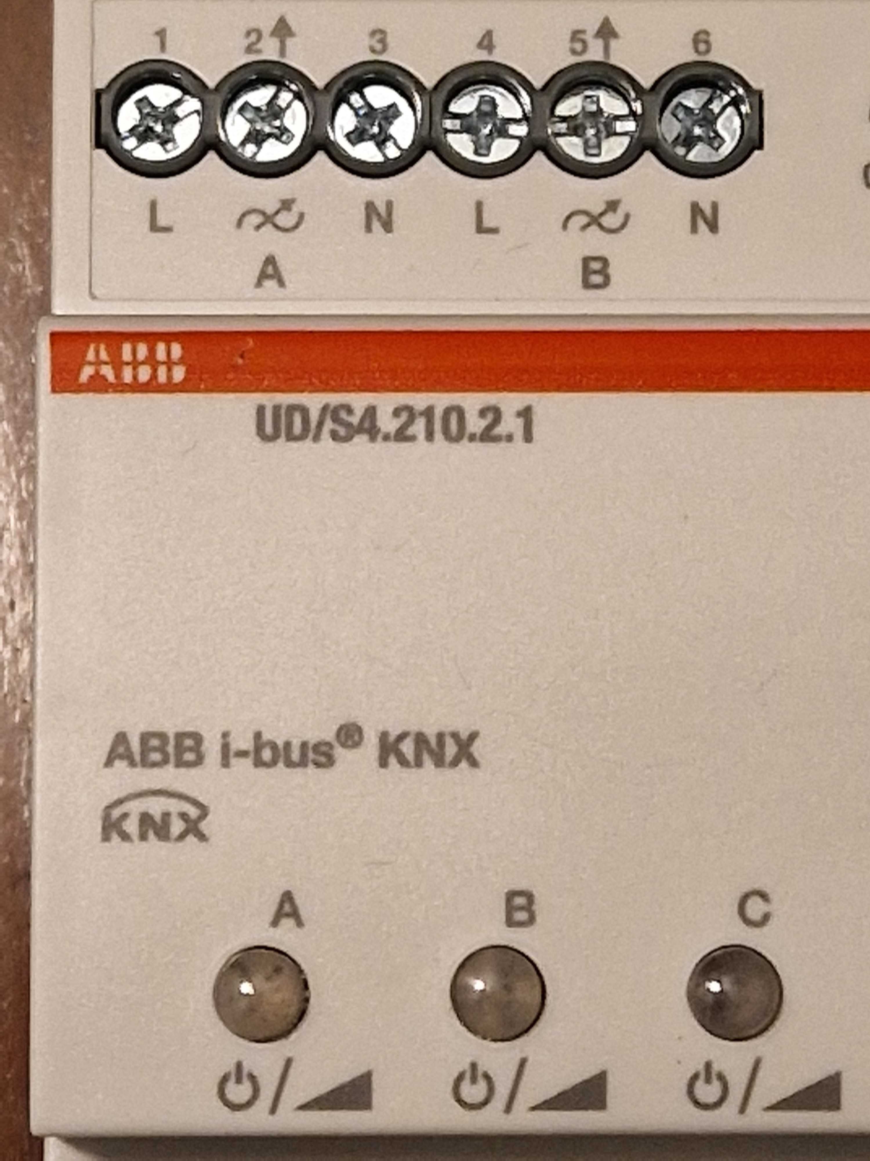 ABB KNX Ściemniacz UD/S4.210.2.1 2 szt