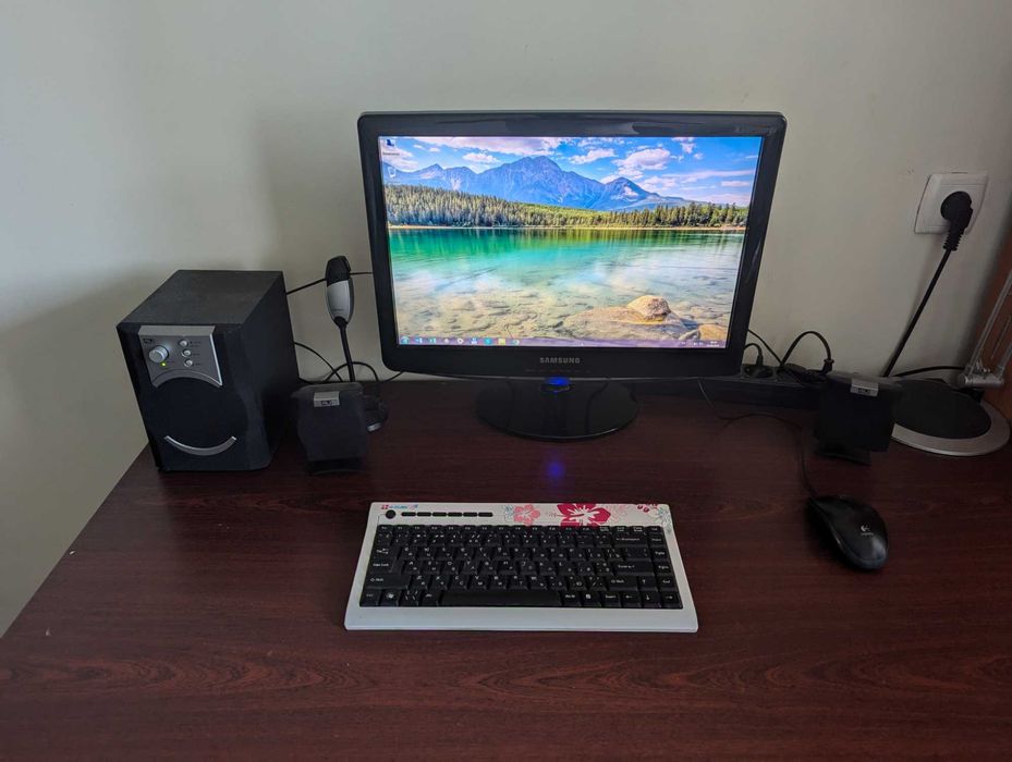 Комп'ютер з монітором