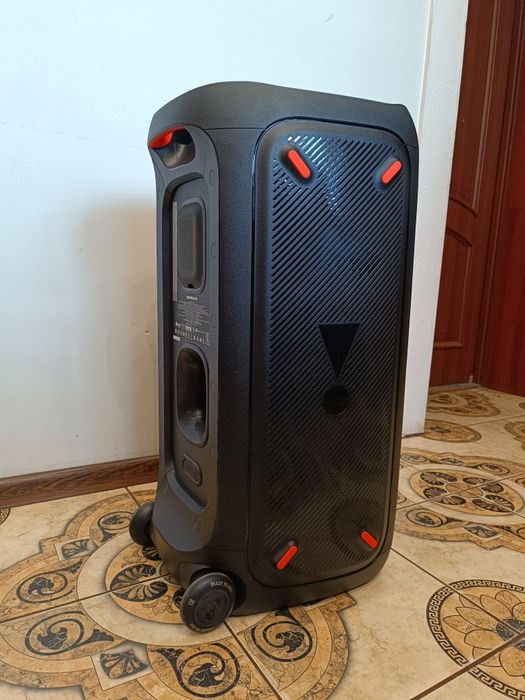 JBL Partybox 310 (в наличии)