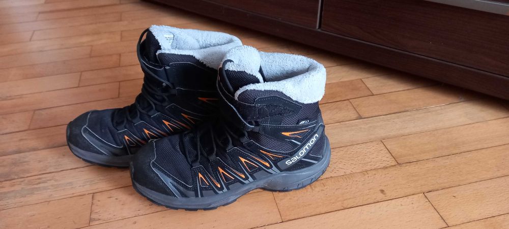 Salomon 37р. ботинки зимові