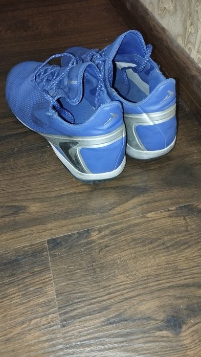 Підліткове спортивне взуття