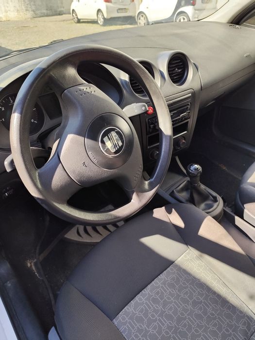 SEAT Ibiza 6 l TDI 1400 carinha gasóleo