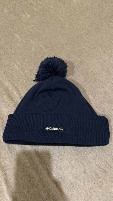 Шапка Columbia.