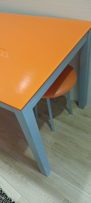 Mesa de Cozinha Extensível/tampo de vidro-inclui 2 Cadeiras + 2 bancos