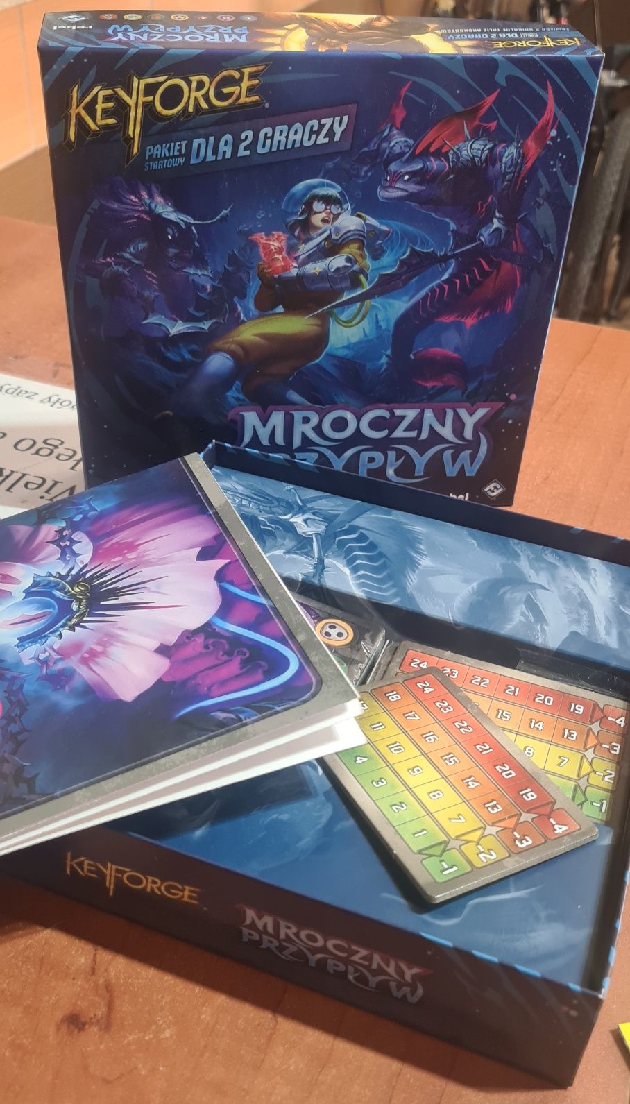 2163/23Gra KeyForge:Mroczny Przypływ+gratis dwie talie kart