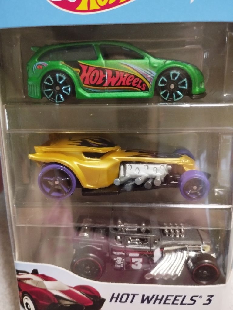 Новий набір машинок Hot Wheels