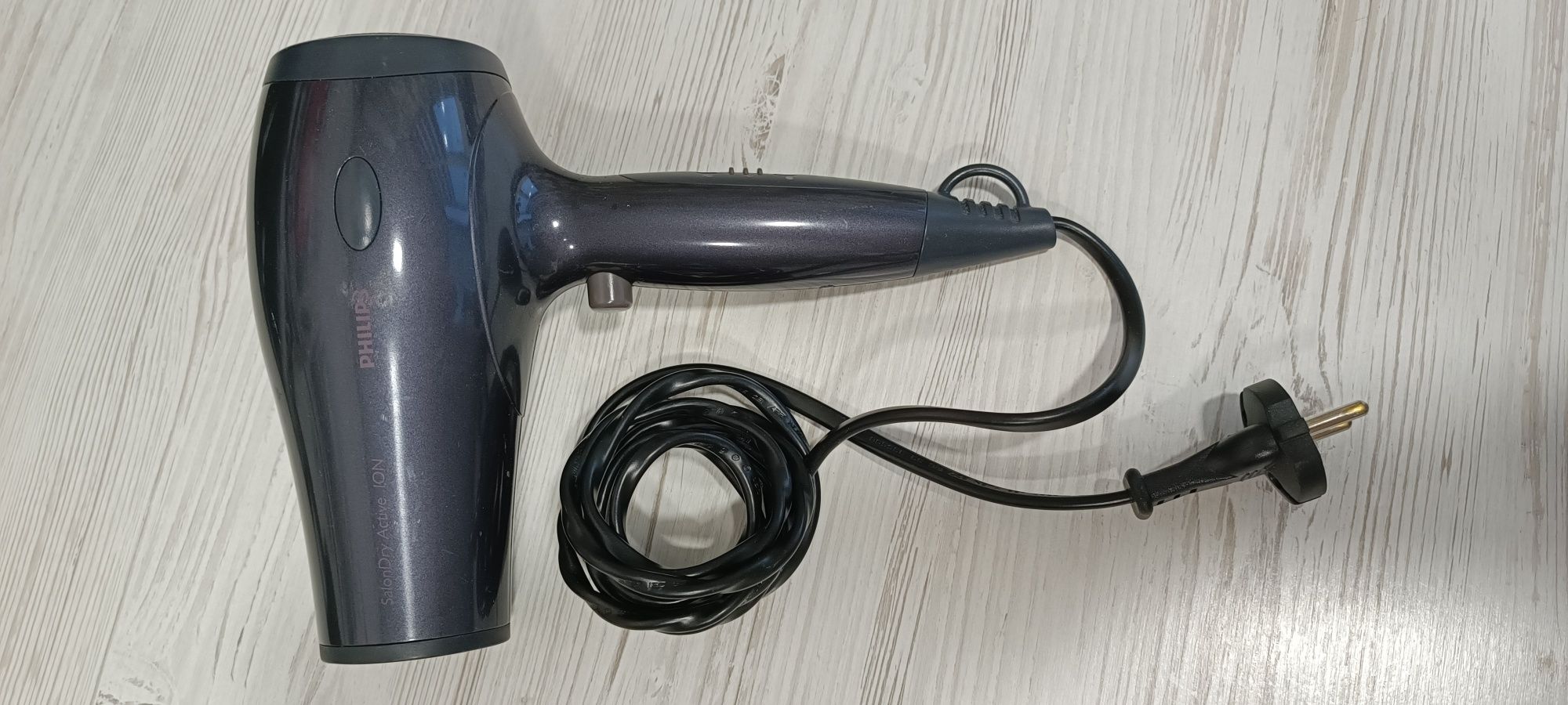 Фен PHILIPS SalonDry Active Ion