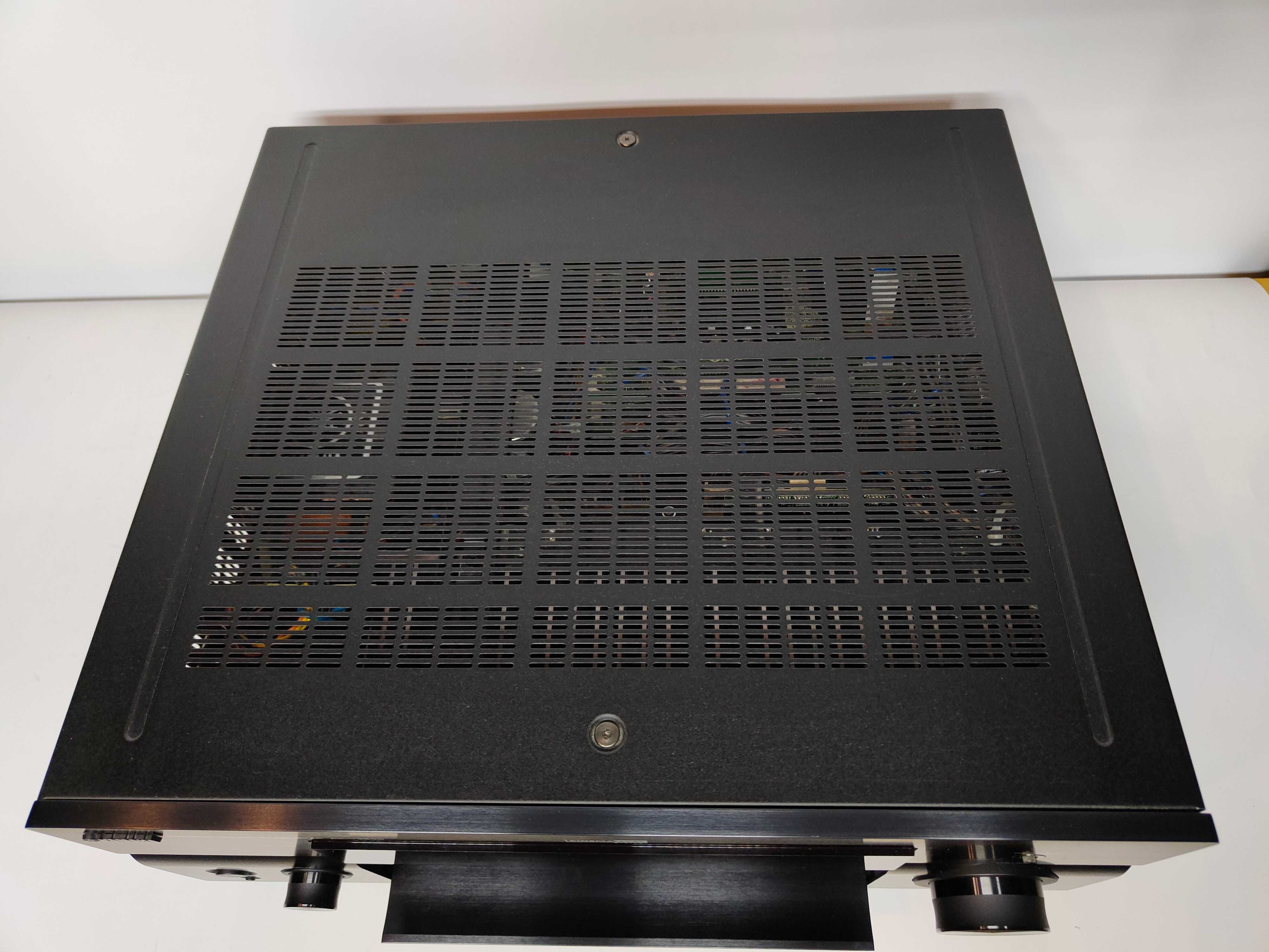 Amplituner YAMAHA RX-V3900