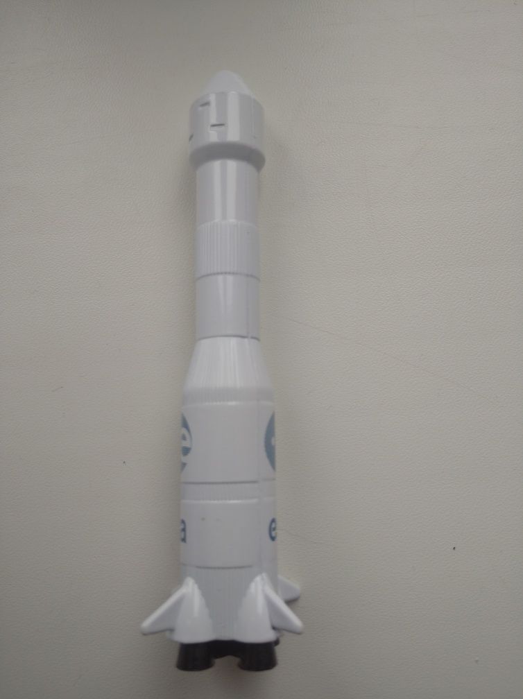 продам коллекционную фигурку ракеты ESA