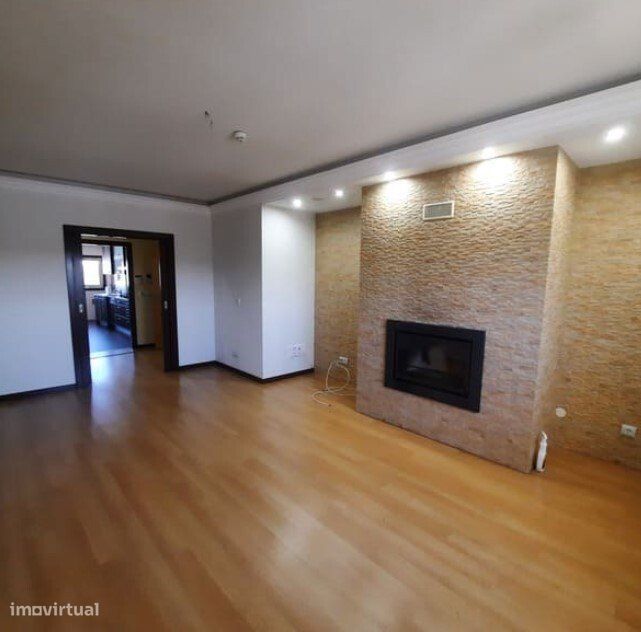 Excelente Apartamento T2 c/Garagem - A3156/25