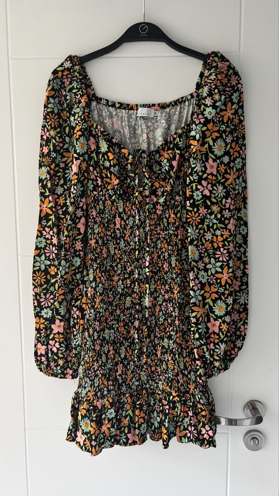Sukienka Laurella Leah Black wiskoza 100% rozmiar M