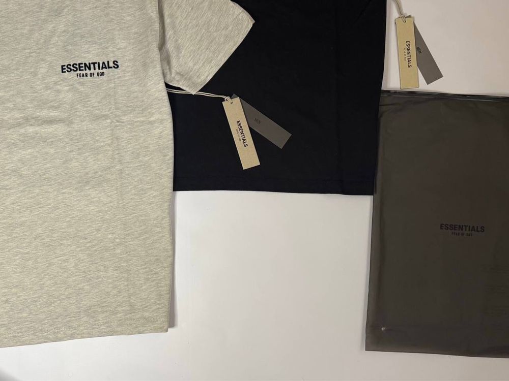Костюм Essentials/шорти Essentials/футболка Essentials