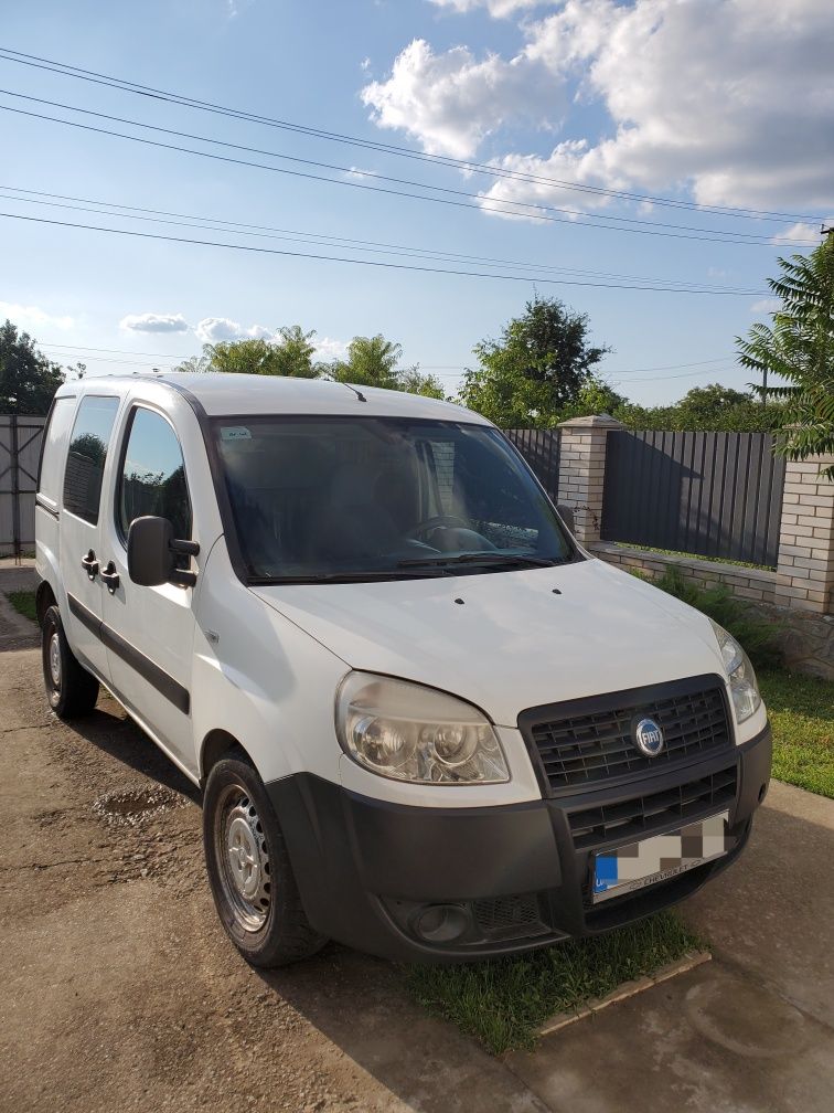 Машина fiat doblo