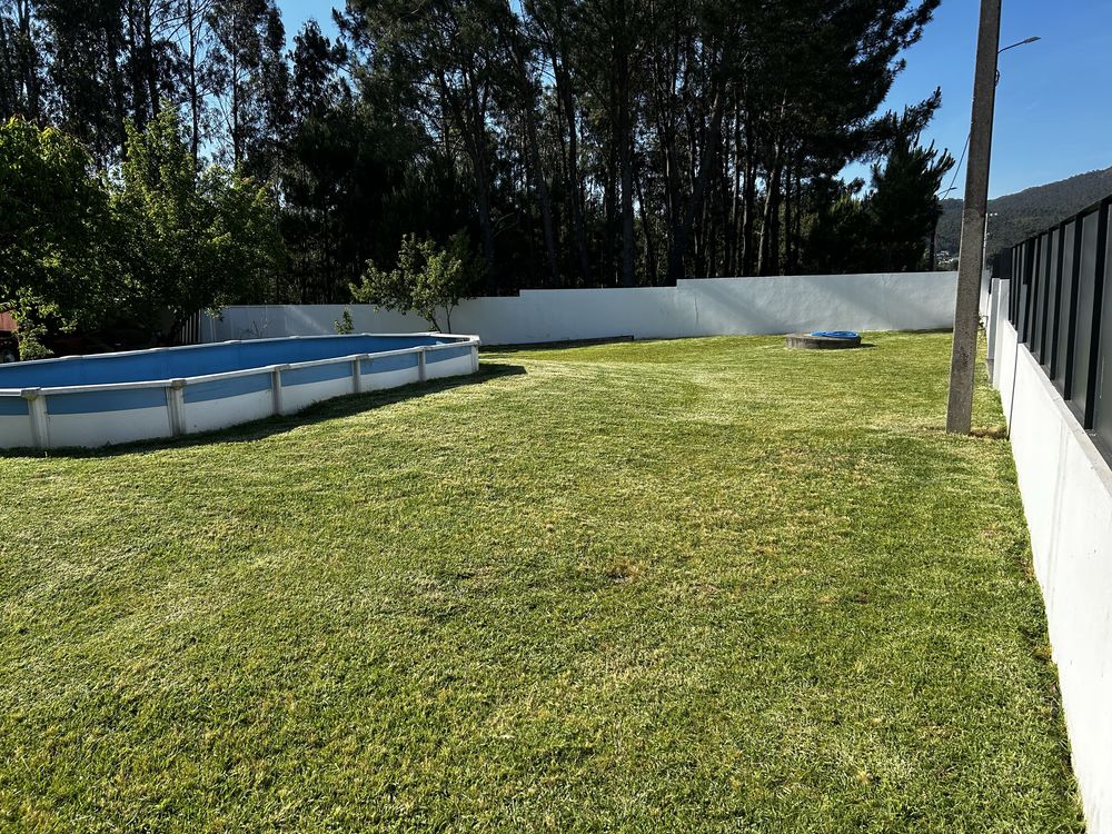 Serviços de jardinagem e limpeza de espaços verdes