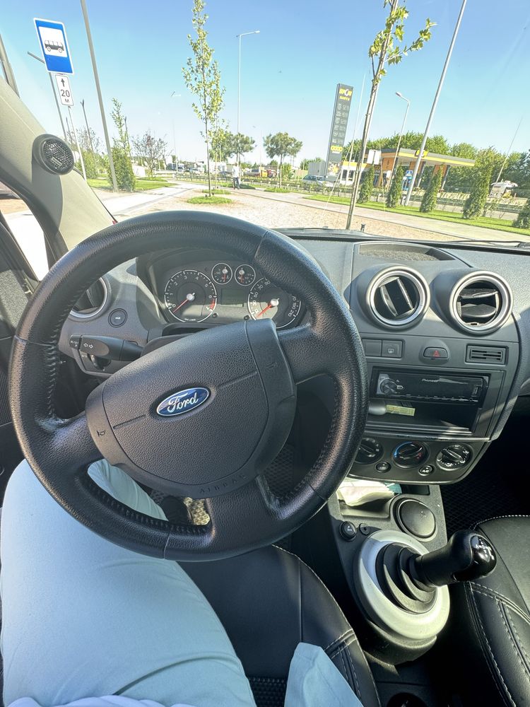 Продам Ford Fiesta 2007 1.4л