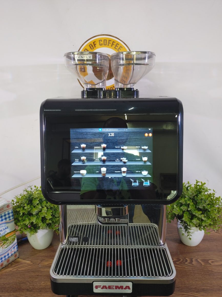 Кофейний автомат Faema X30!