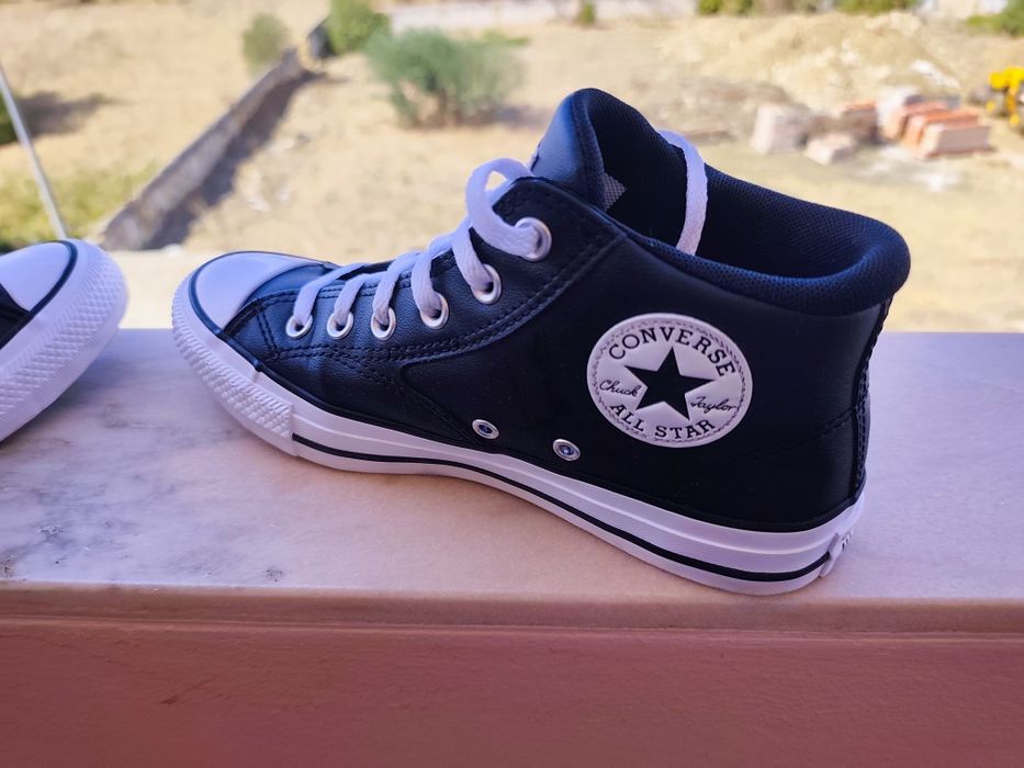 Converse all star em couro