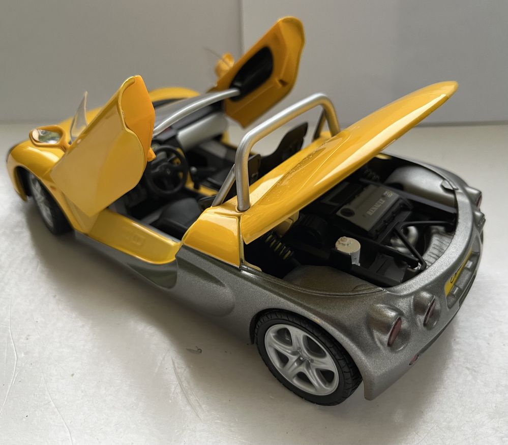 Model samochodu w skali 1:18 Renault Sport Spider Anson Norev