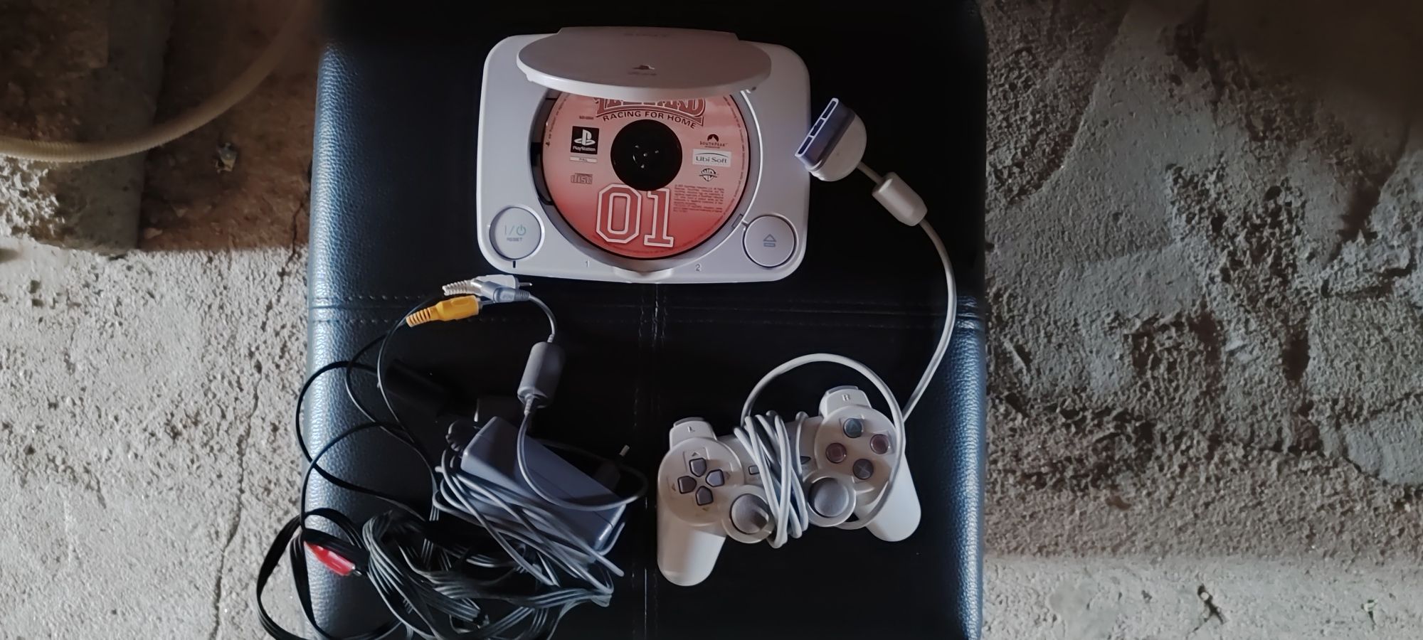 PlayStation 1 em bom estado