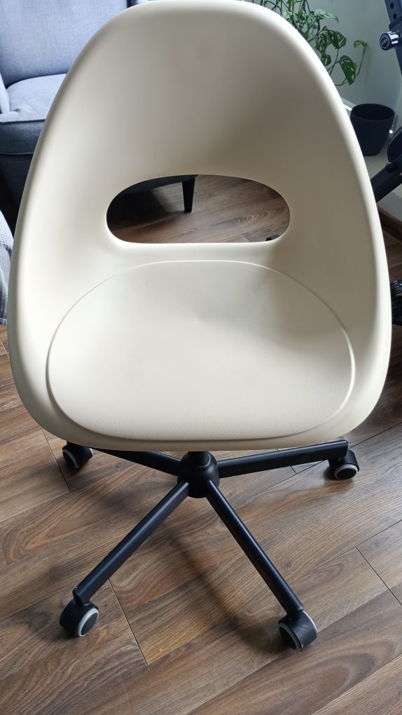 Krzesło obrotowe do biurka Ikea Malskär